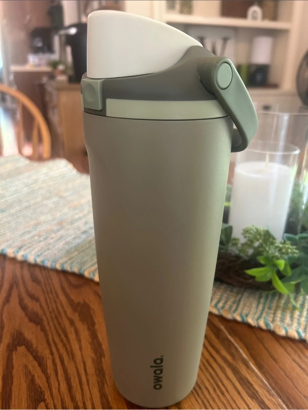 Owala Olive Green 30 oz  Travel Bottle